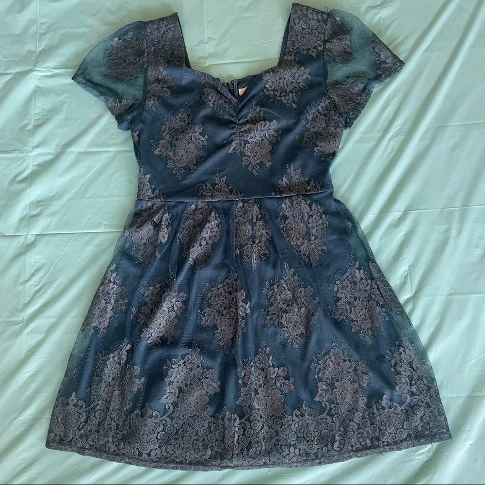 FRANCESCA’S DRESS - Picture 1 of 11